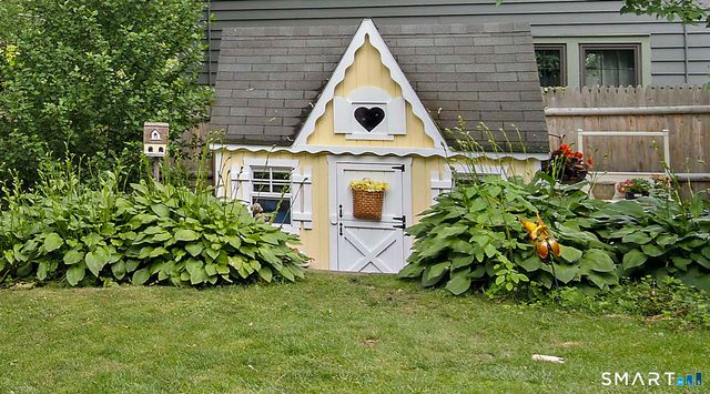 6 Canterbury Turnpike, Norwich, CT 06360