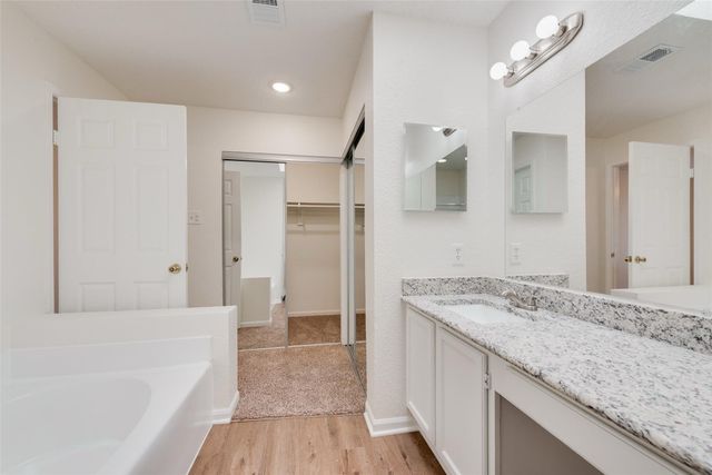 148 High Pointe Lane, Cedar Hill, TX 75104