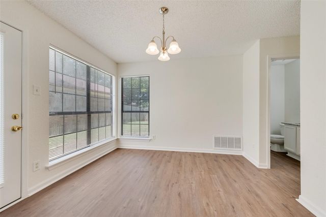 148 High Pointe Lane, Cedar Hill, TX 75104