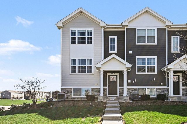 854 Briar Glen Court, Hampshire, IL 60140