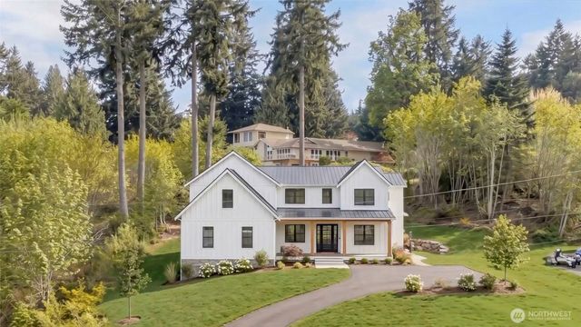 9737 Glacis Drive NE, Olympia, WA 98516