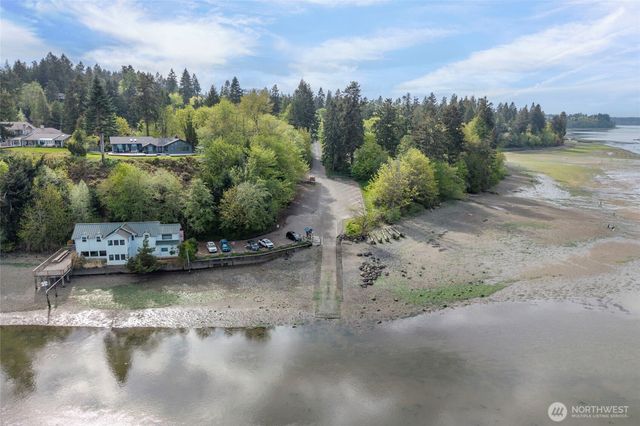 9737 Glacis Drive NE, Olympia, WA 98516