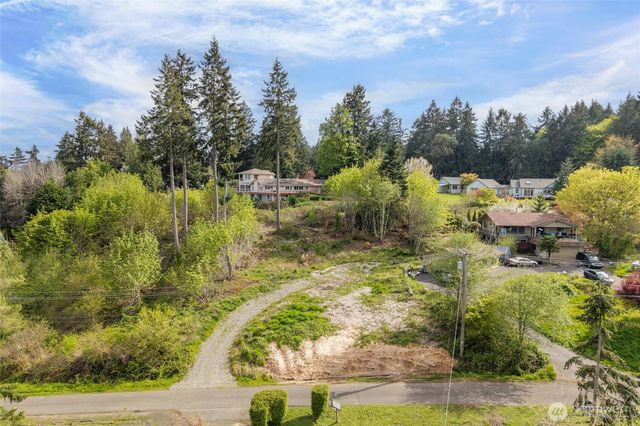 9737 Glacis Drive NE, Olympia, WA 98516