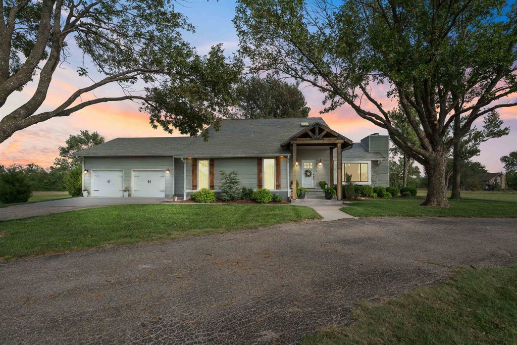 4530 S Land Ave, Derby, KS 67037