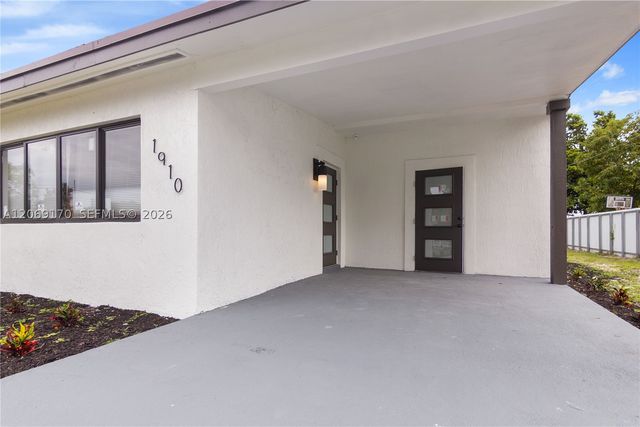 1910 NW 134th St, Miami, FL 33167