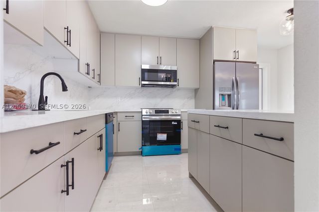 1910 NW 134th St, Miami, FL 33167