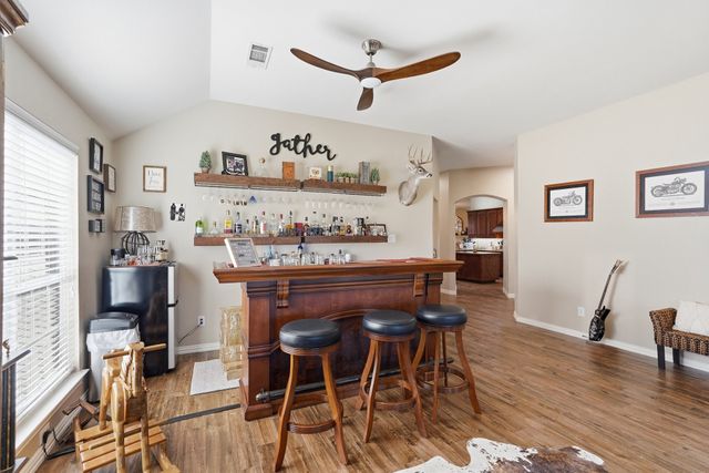 207 Moonlit Path Drive, Shady Shores, TX 76208