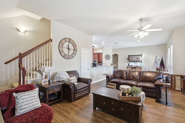 207 Moonlit Path Drive, Shady Shores, TX 76208