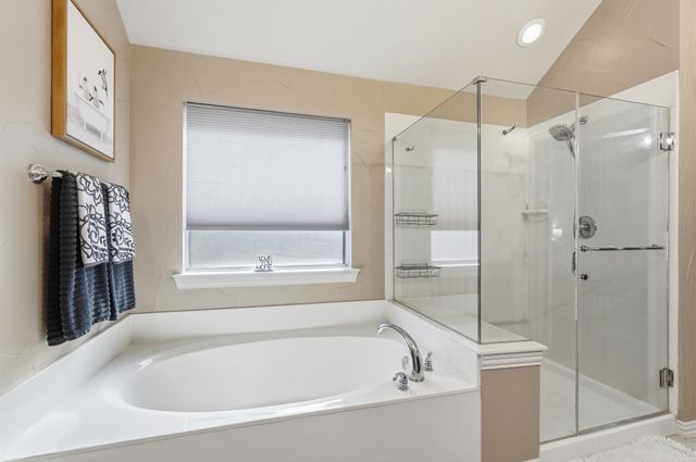 207 Moonlit Path Drive, Shady Shores, TX 76208