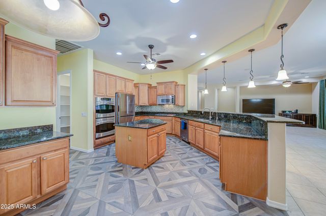 6860 W TRENTON Way, Florence, AZ 85132