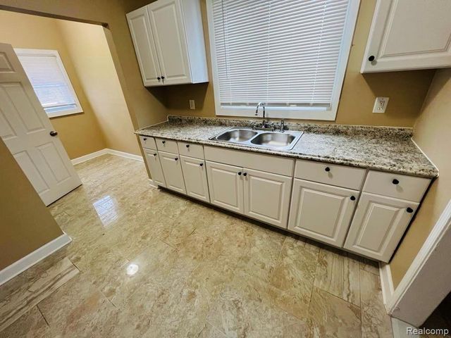 12842 Sussex Street, Detroit, MI 48227