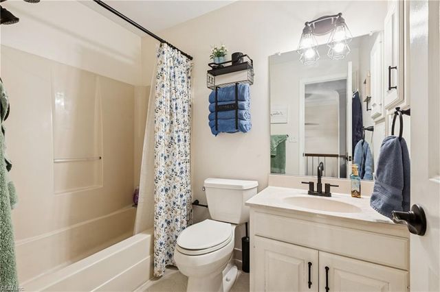 4790 Kempsville Greens PW, Virginia Beach, VA 23462