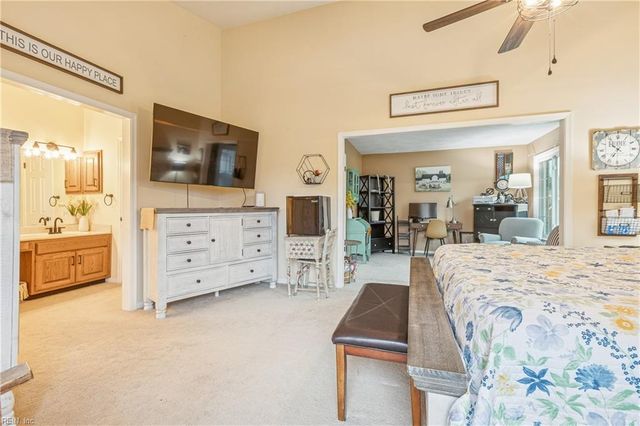 4790 Kempsville Greens PW, Virginia Beach, VA 23462