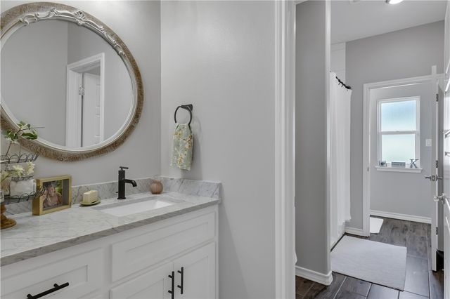 1350 Edwinstowe Ct, Corpus Christi, TX 78415