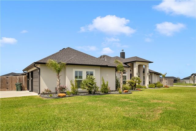 1350 Edwinstowe Ct, Corpus Christi, TX 78415