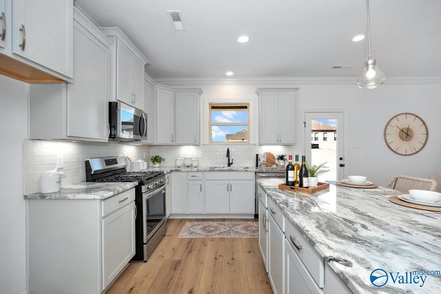 17675 Cabernet Street, Athens, AL 35613