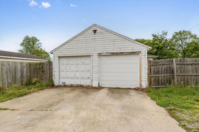 2420 Monger Avenue, Elkhart, IN 46517