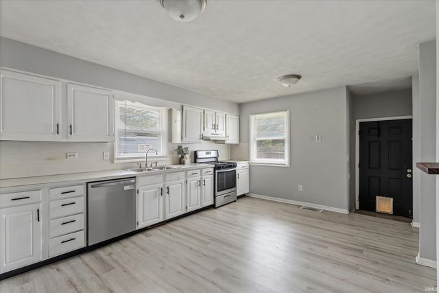 2420 Monger Avenue, Elkhart, IN 46517