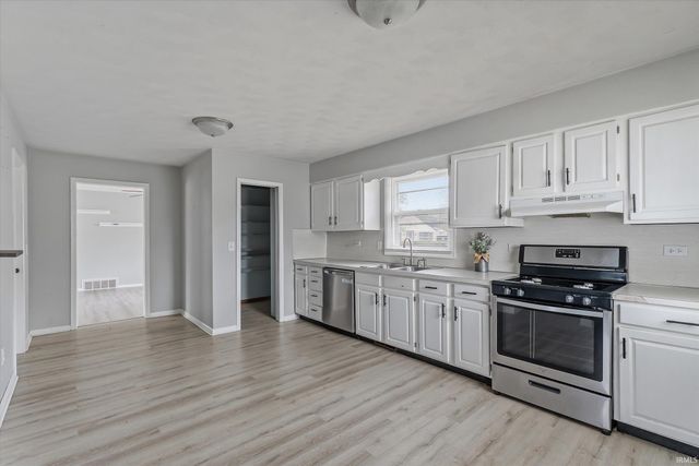 2420 Monger Avenue, Elkhart, IN 46517