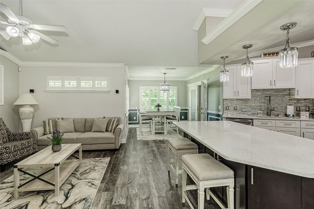 5864 MANCHESTER DRIVE W, Lakeland, FL 33810