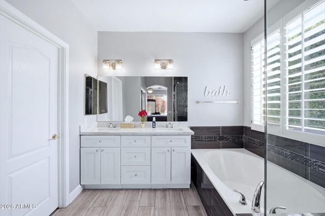 1708 W FRYE Road, Phoenix, AZ 85045