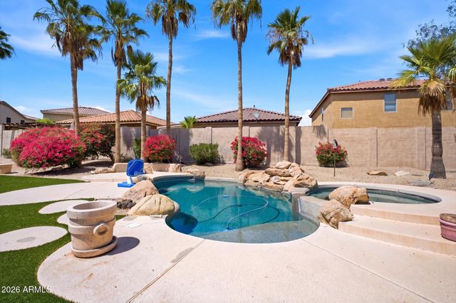 1708 W FRYE Road, Phoenix, AZ 85045