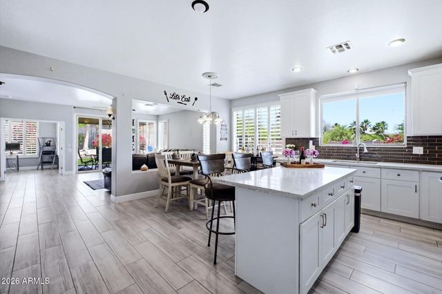 1708 W FRYE Road, Phoenix, AZ 85045