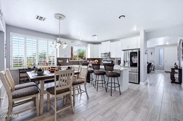 1708 W FRYE Road, Phoenix, AZ 85045