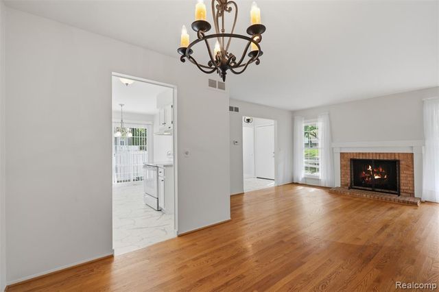 20842 E Glen Haven Circle, Northville, MI 48167