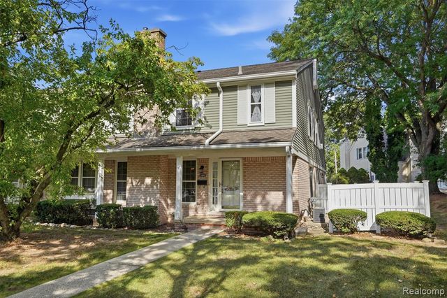 20842 E Glen Haven Circle, Northville, MI 48167