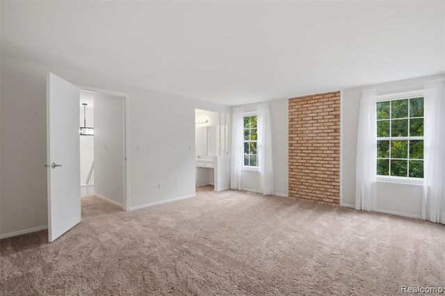 20842 E Glen Haven Circle, Northville, MI 48167