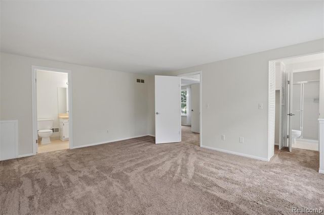 20842 E Glen Haven Circle, Northville, MI 48167