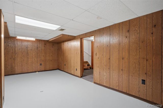 20842 E Glen Haven Circle, Northville, MI 48167