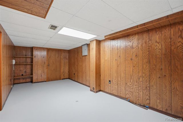 20842 E Glen Haven Circle, Northville, MI 48167