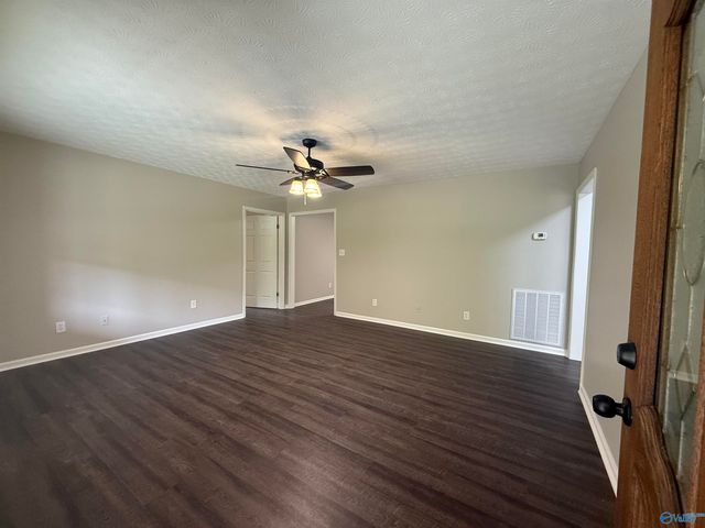 45 County Road 1424, Vinemont, AL 35179