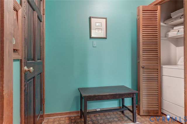 8623 Brown Summit Rd, North Chesterfield, VA 23235