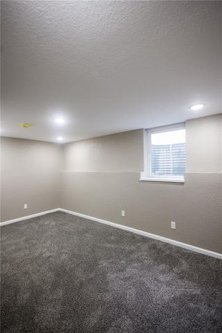 2911 Faraon Street, St Joseph, MO 64501