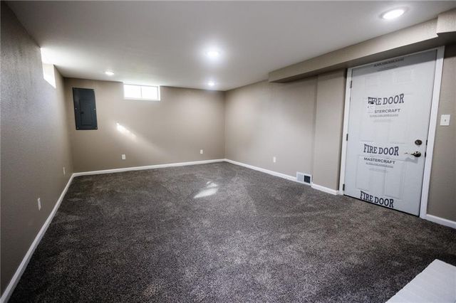 2911 Faraon Street, St Joseph, MO 64501