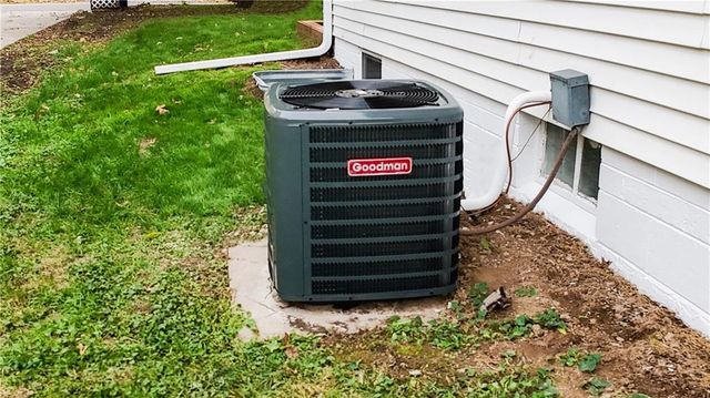 2911 Faraon Street, St Joseph, MO 64501