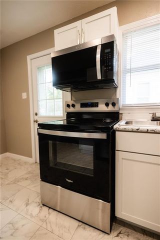 2911 Faraon Street, St Joseph, MO 64501