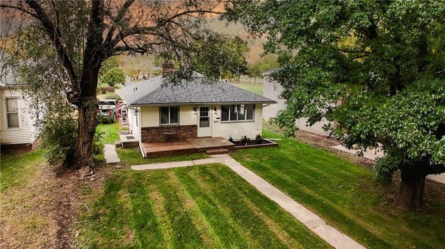 2911 Faraon Street, St Joseph, MO 64501