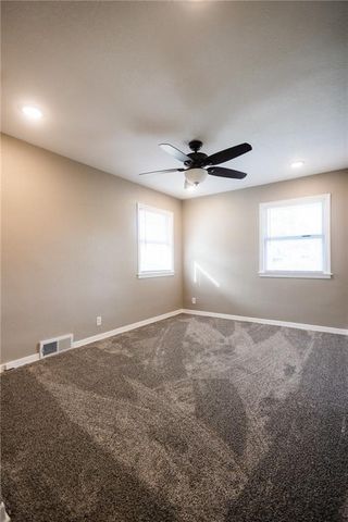 2911 Faraon Street, St Joseph, MO 64501