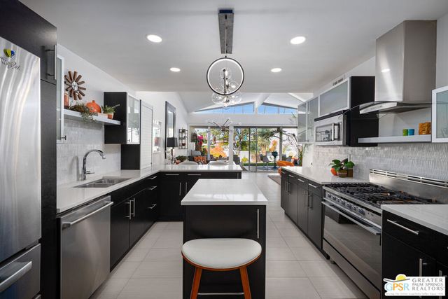 280 E Avenida Granada, Palm Springs, CA 92264