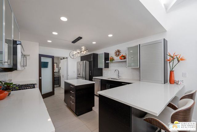 280 E Avenida Granada, Palm Springs, CA 92264