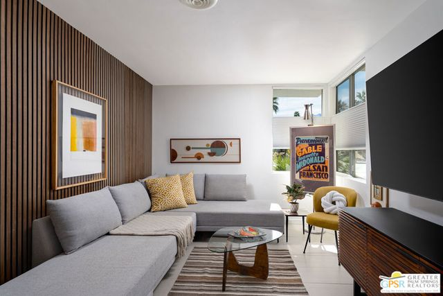 280 E Avenida Granada, Palm Springs, CA 92264