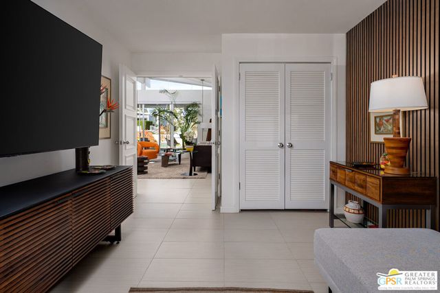 280 E Avenida Granada, Palm Springs, CA 92264