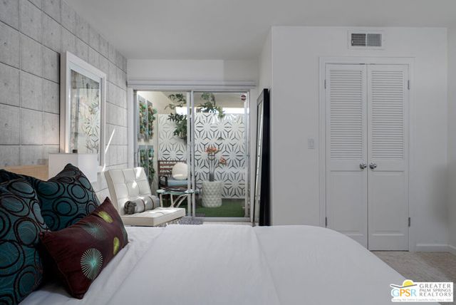 280 E Avenida Granada, Palm Springs, CA 92264