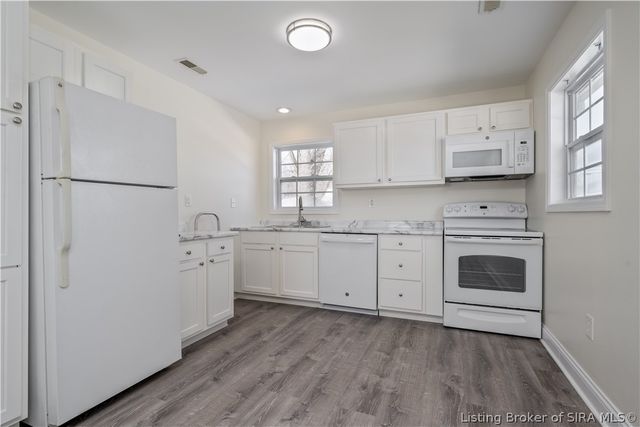 1661 Market Street, Charlestown, IN 47111