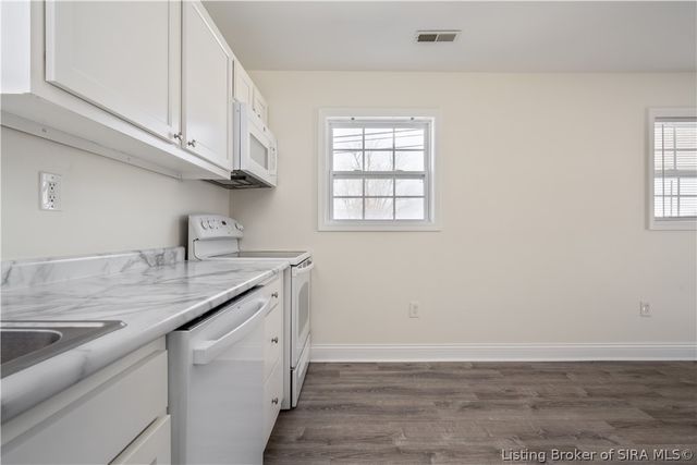 1661 Market Street, Charlestown, IN 47111