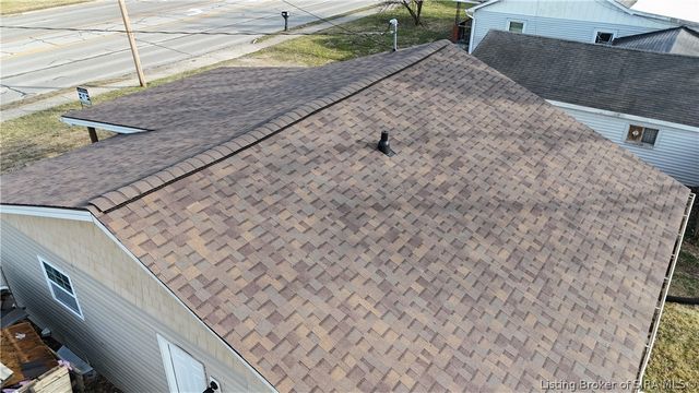 1661 Market Street, Charlestown, IN 47111